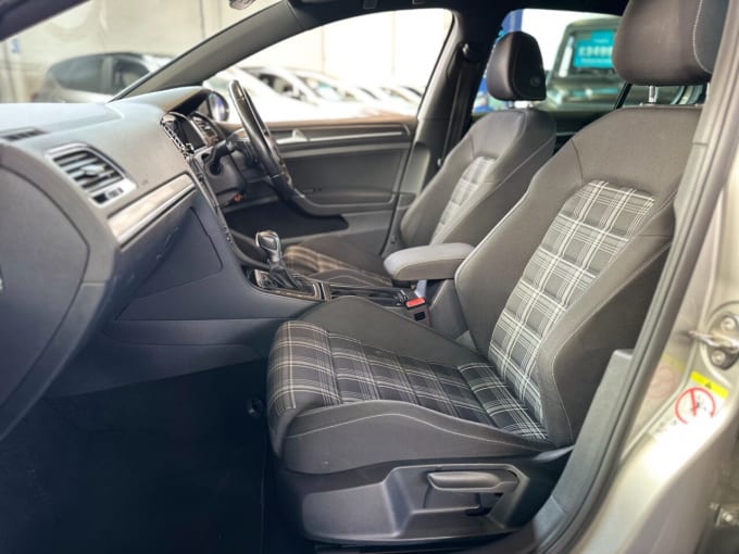2025 Volkswagen Golf