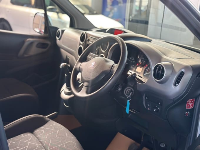 2025 Peugeot Partner Tepee