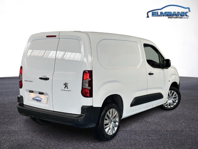 2025 Peugeot Partner