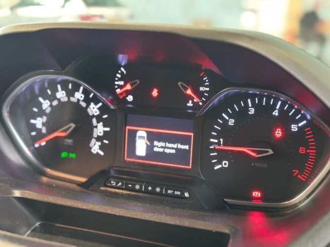 2025 Peugeot Partner