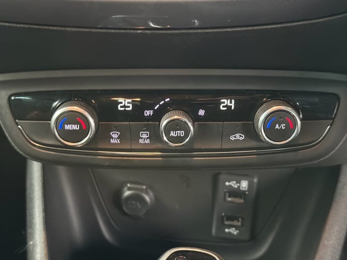 2025 Vauxhall Crossland X