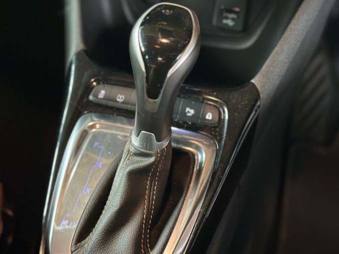 2025 Vauxhall Crossland X
