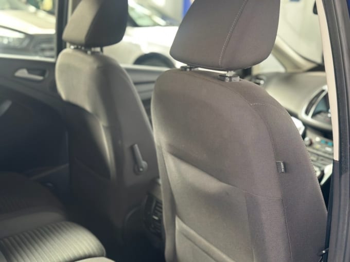 2025 Ford C-max