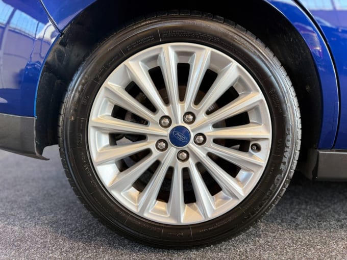 2025 Ford C-max
