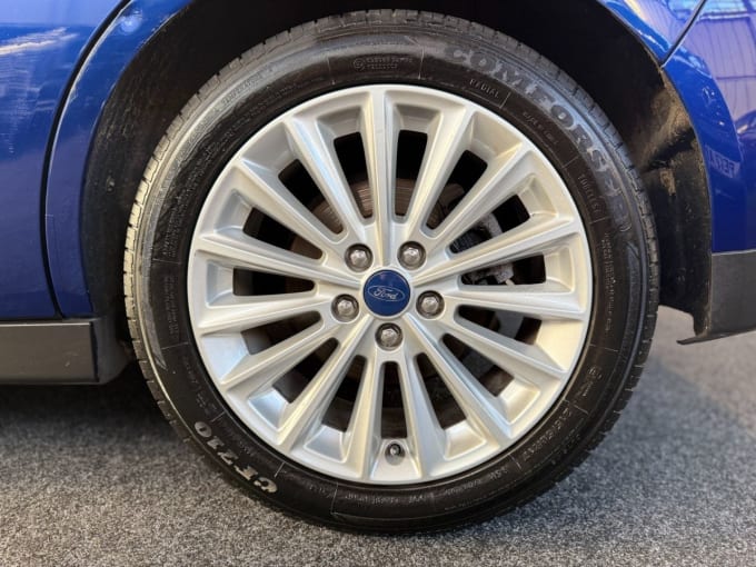 2025 Ford C-max