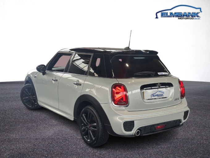 2025 Mini Hatch