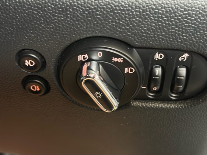 2025 Mini Hatch