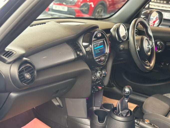 2025 Mini Hatch