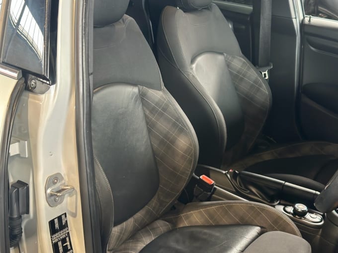 2025 Mini Hatch