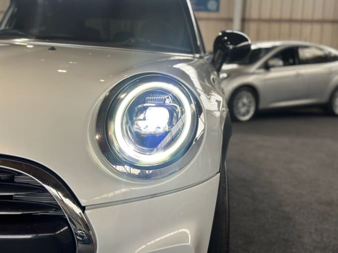 2025 Mini Hatch