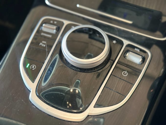 2025 Mercedes-benz C-class