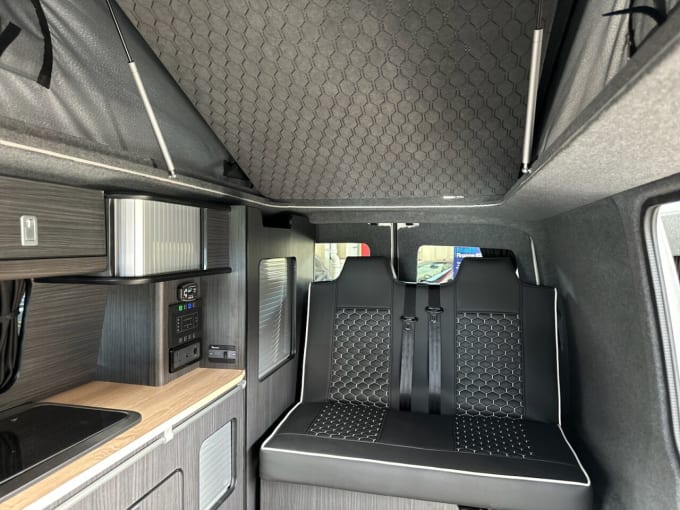 2025 Volkswagen Transporter