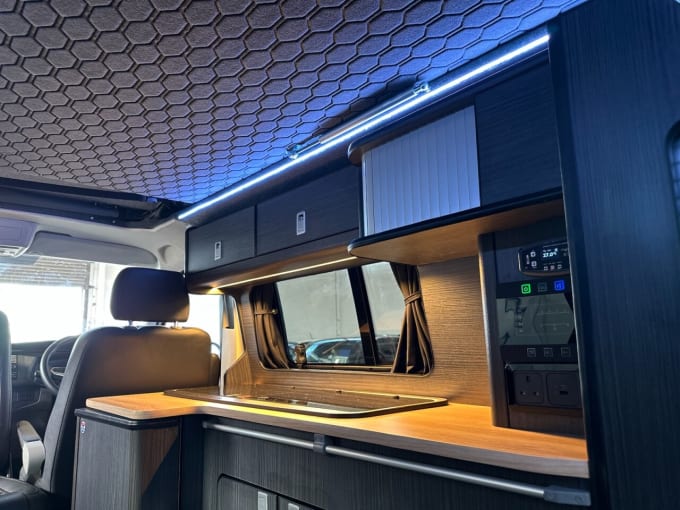 2025 Volkswagen Transporter