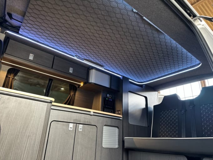 2025 Volkswagen Transporter