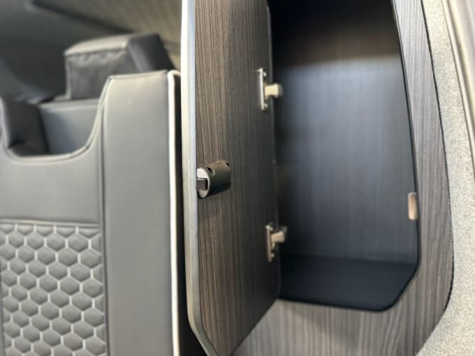 2025 Volkswagen Transporter