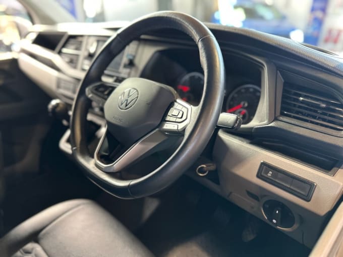 2025 Volkswagen Transporter