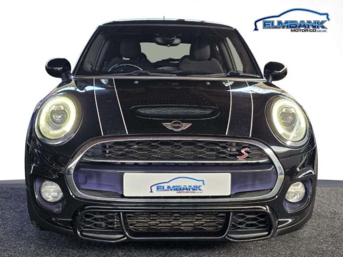 2025 Mini Hatch