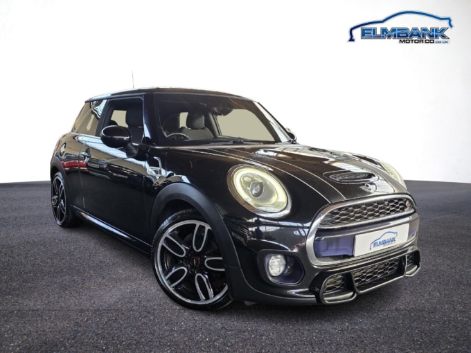 2025 Mini Hatch
