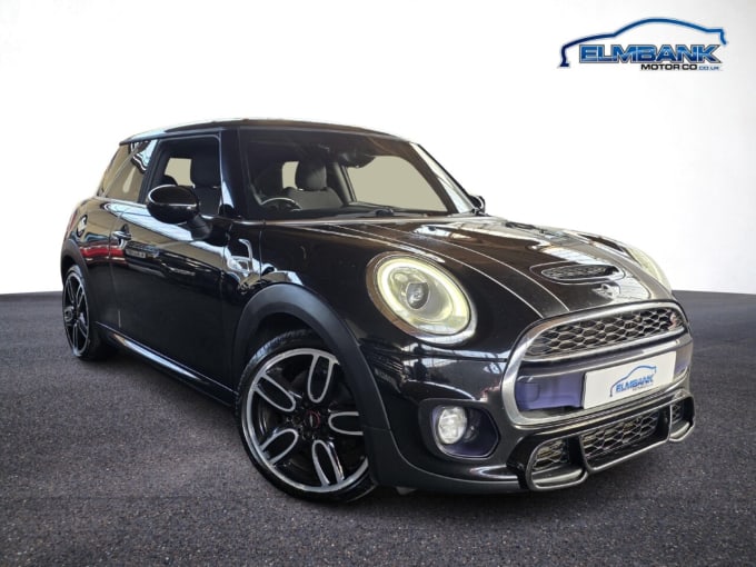 2025 Mini Hatch