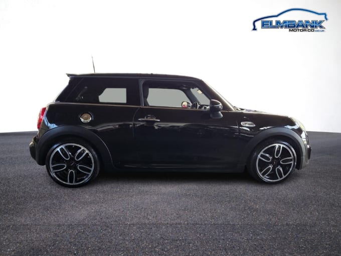 2025 Mini Hatch