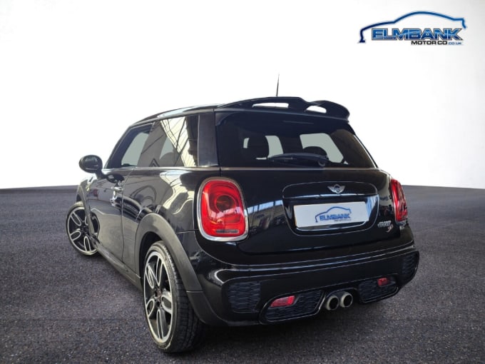 2025 Mini Hatch