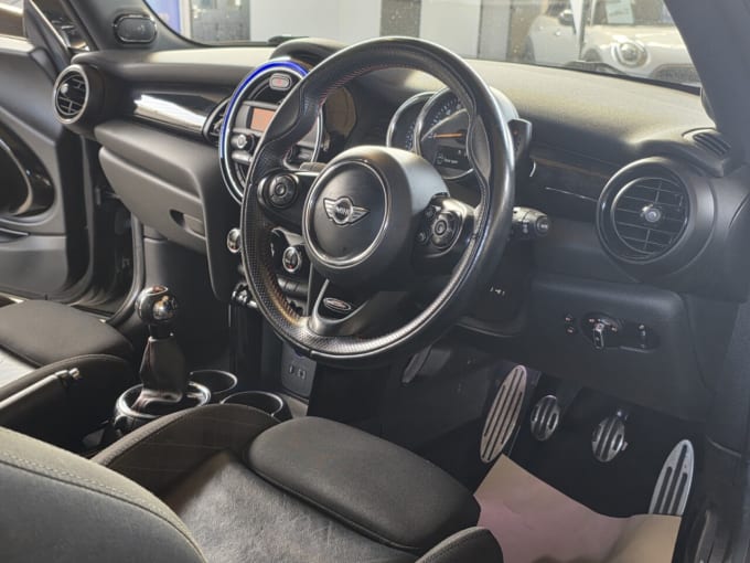 2025 Mini Hatch