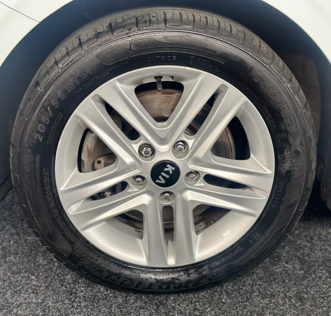 2025 Kia Ceed