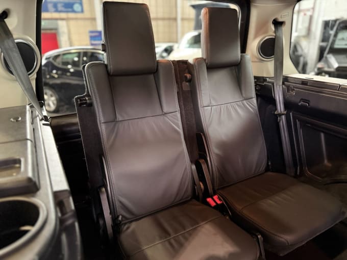 2025 Land Rover Discovery 4