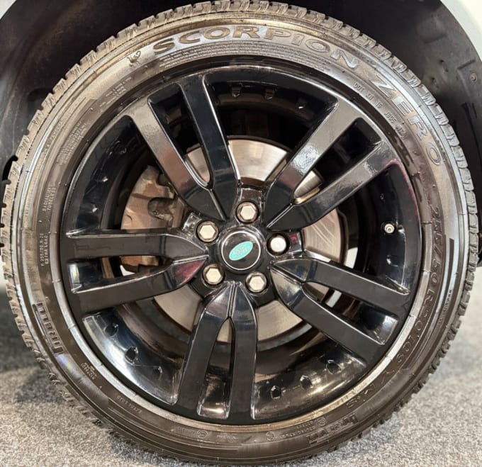 2025 Land Rover Discovery 4