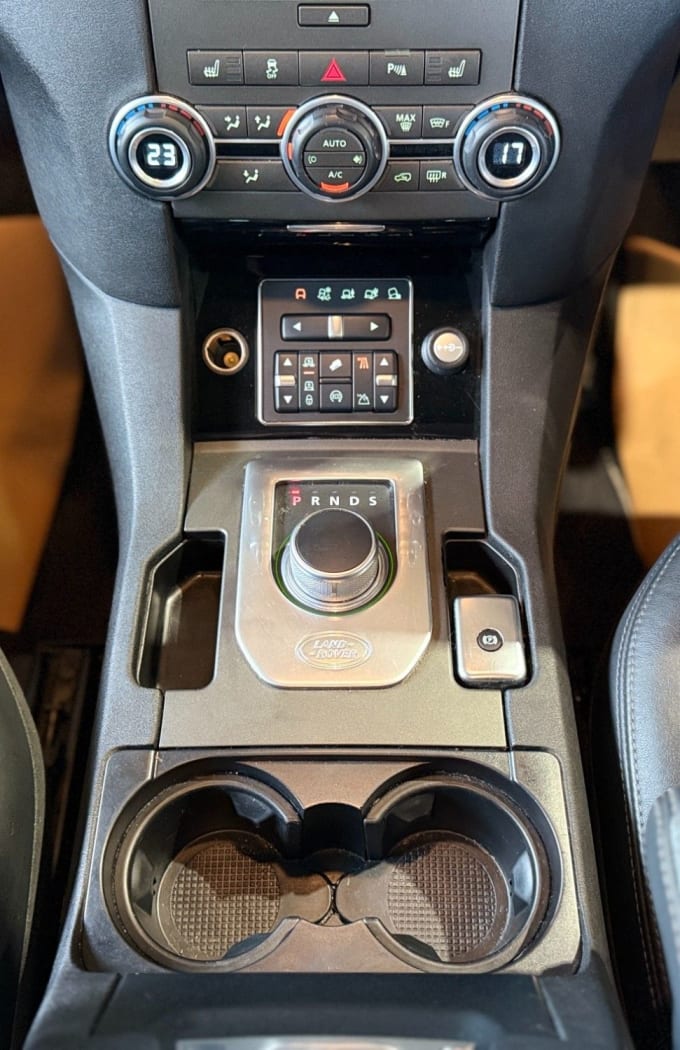 2025 Land Rover Discovery 4