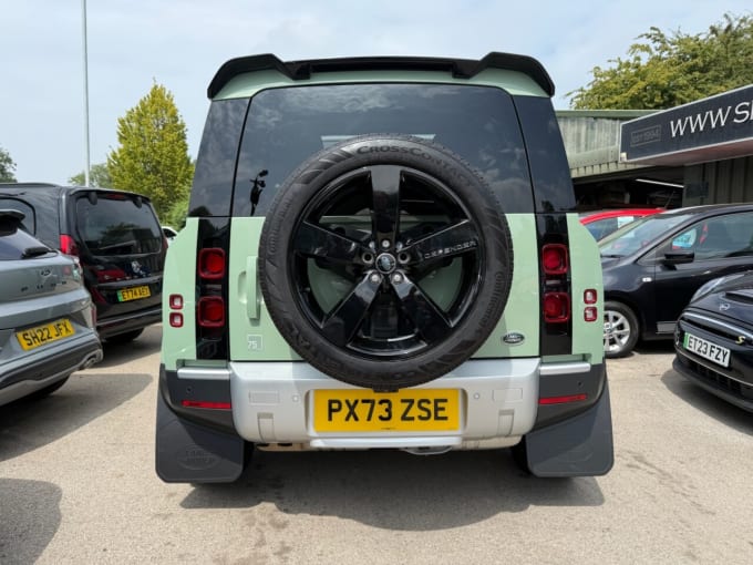 2025 Land Rover Defender