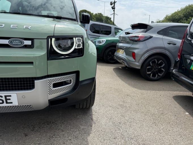 2025 Land Rover Defender
