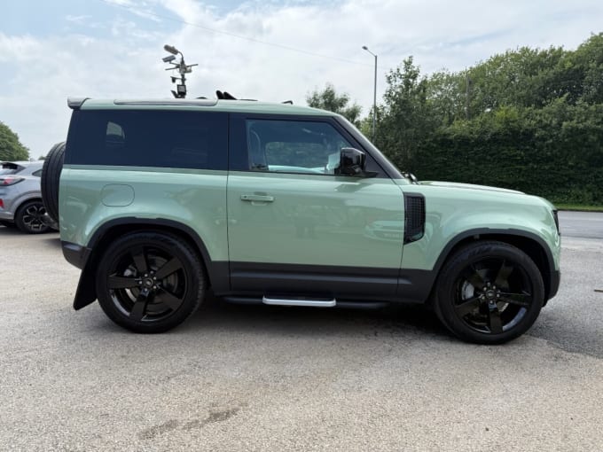 2025 Land Rover Defender