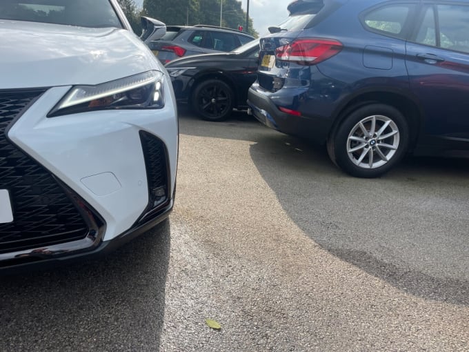 2025 Lexus Ux