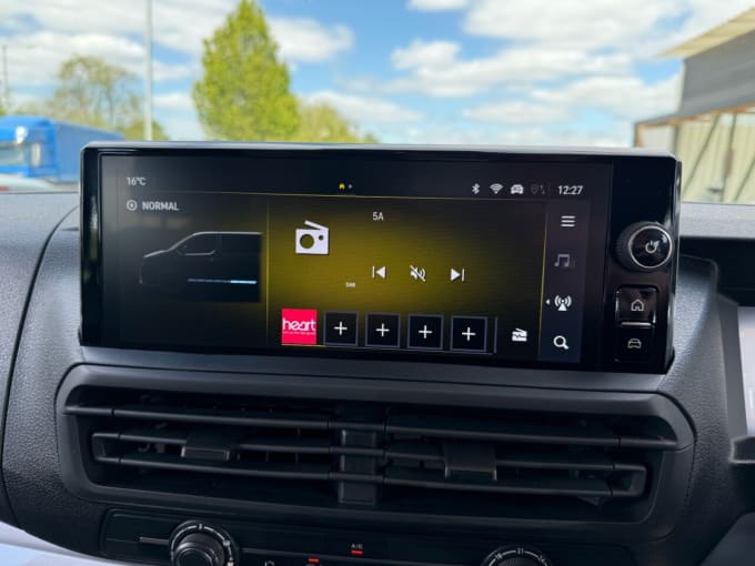 2025 Vauxhall Vivaro-e Life