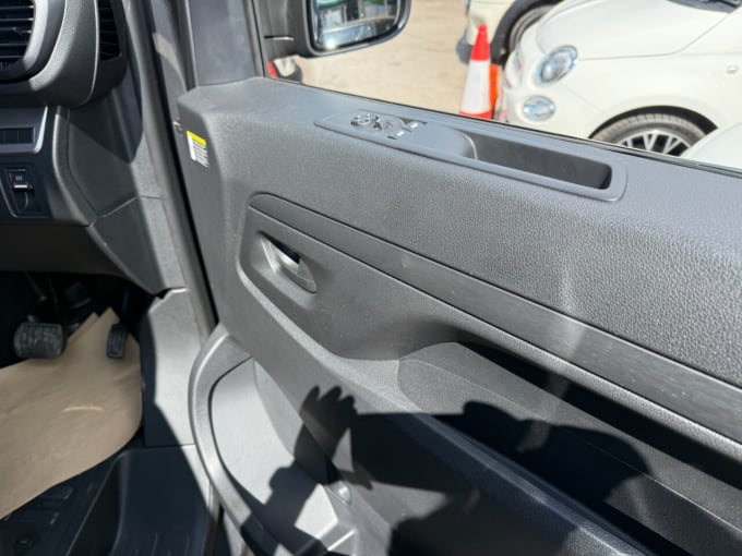 2025 Vauxhall Vivaro-e Life