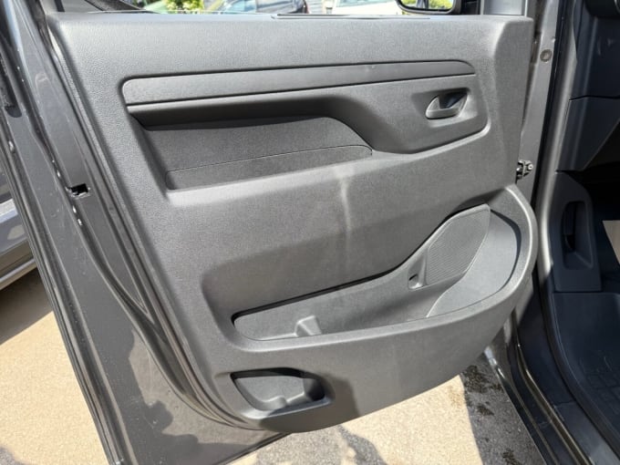 2025 Vauxhall Vivaro-e Life