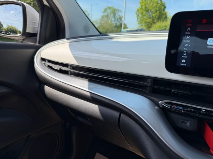 2025 Fiat 500e