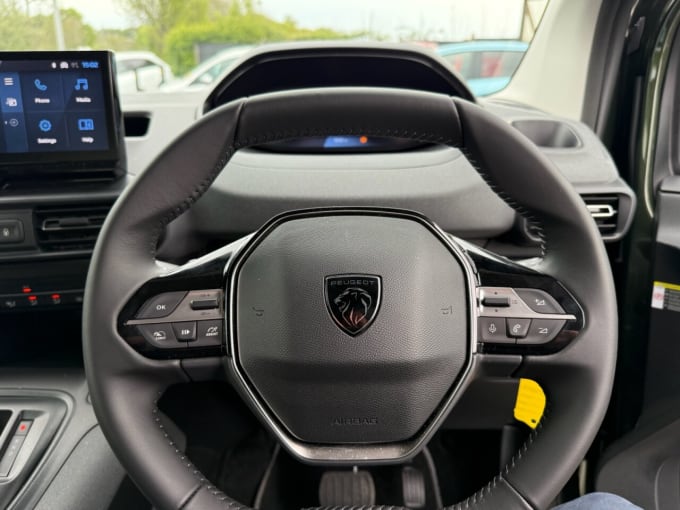 2025 Peugeot E-rifter