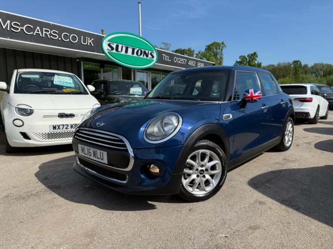 2025 Mini Hatch