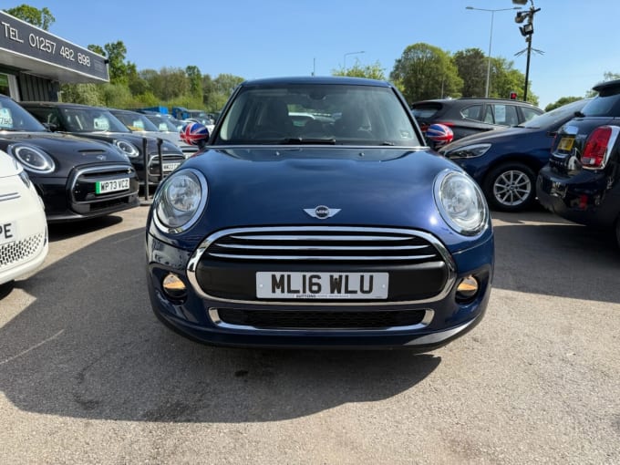 2025 Mini Hatch