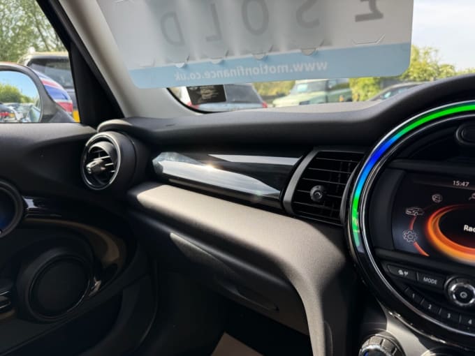 2025 Mini Hatch