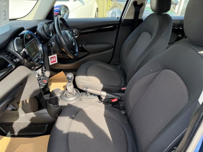 2025 Mini Hatch
