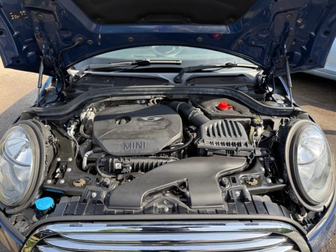 2025 Mini Hatch