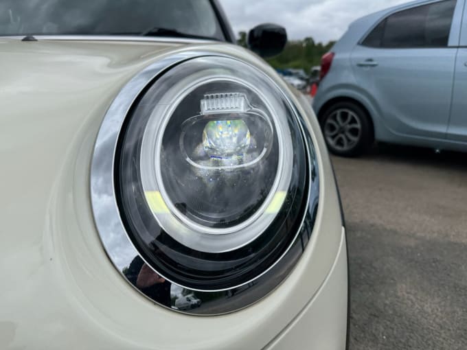 2025 Mini Hatch