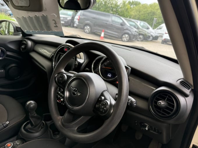 2025 Mini Hatch