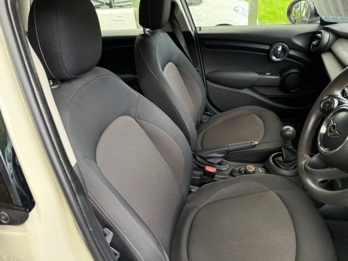 2025 Mini Hatch