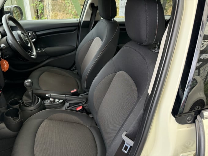 2025 Mini Hatch