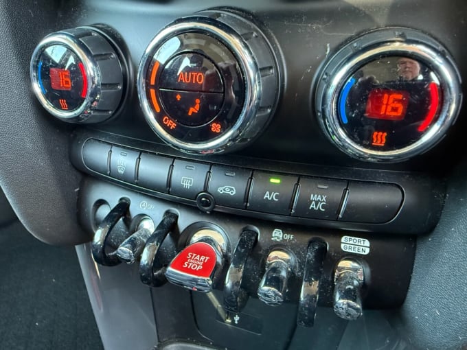 2025 Mini Hatch