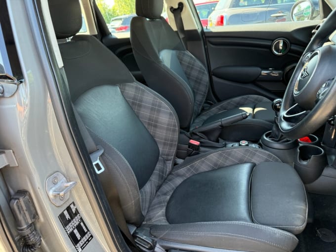 2025 Mini Hatch